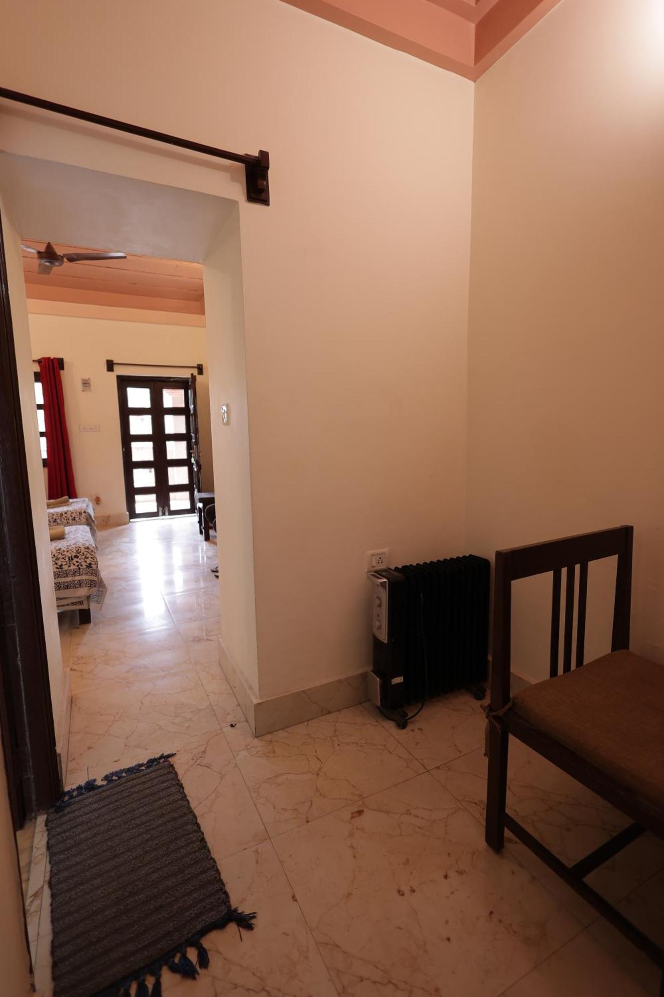 Mvt Guesthouse & Restaurant Vrindāvan Exterior foto