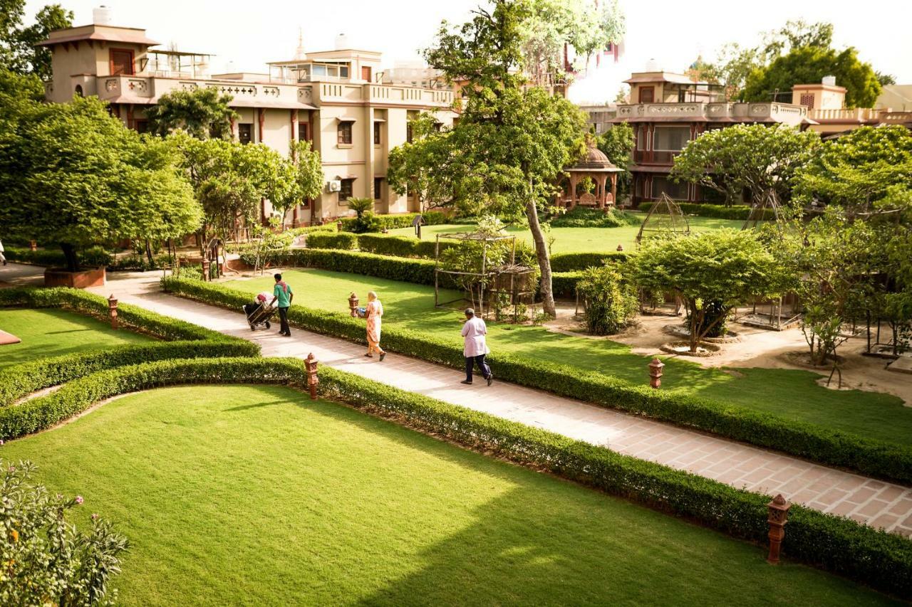 Mvt Guesthouse & Restaurant Vrindāvan Exterior foto
